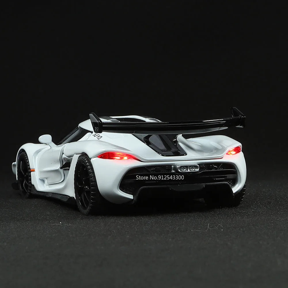 1/32 Scale Koenigsegg Diecast Toy Car - Alloy Model with Sound and Pull-Back Action